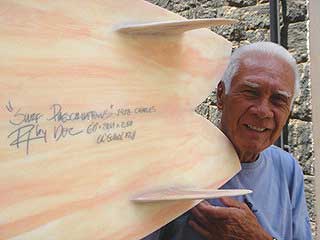 Surfistas prateados encontram a melhor forma física nas ondas