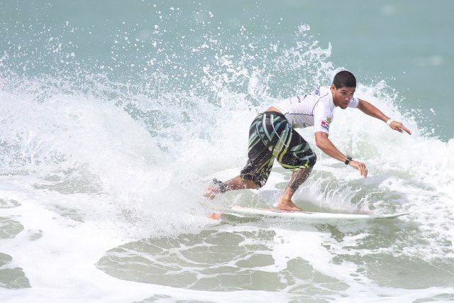 Heitor Alves vence o WQS em Paracurú