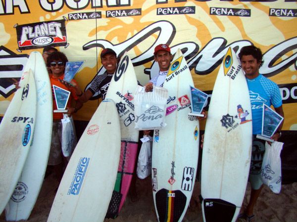 Thomas e Ícaro entre vencedores do Pena Surf em Sergipe