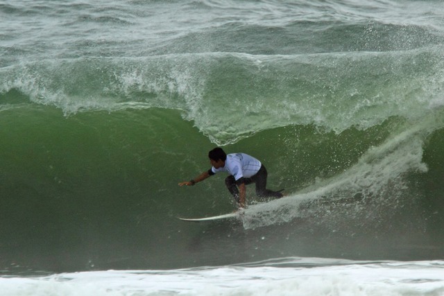 Começa o SuperSurf 6 estrelas no Costão do Santinho