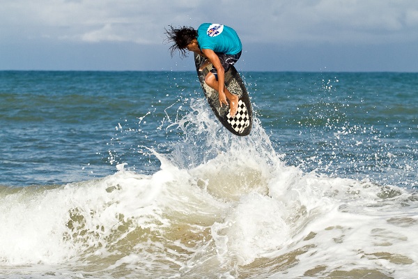 Seletiva pernambucana de skimboard para o brasileiro no Espirito Santo.