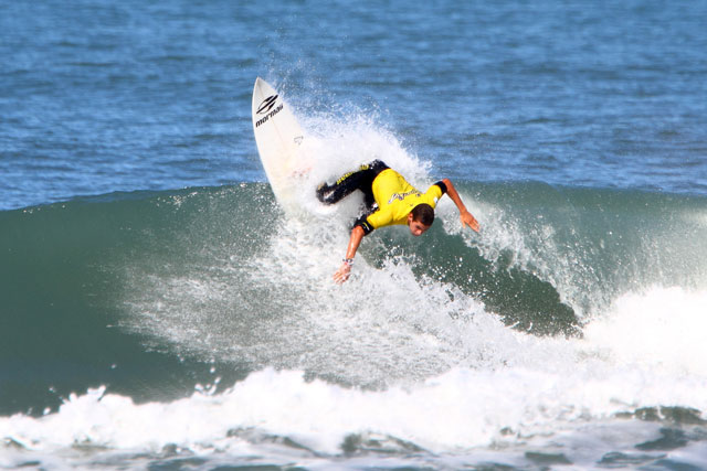 Magno Pacheco faz novos recordes para o SuperSurf 2011