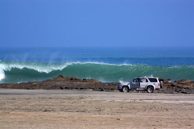 Mobius Surf Trip - Peru 2011