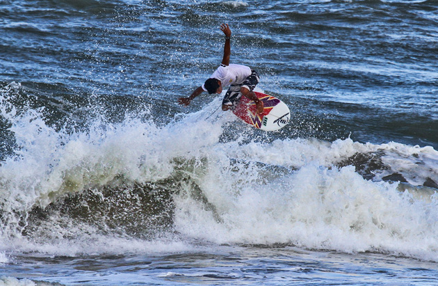 Ulisses Meira Estreia Em Etapa De Acesso Do Surf Mundial