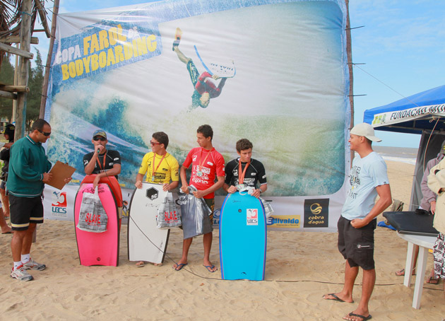 Thiago Corrêa vence no Farol