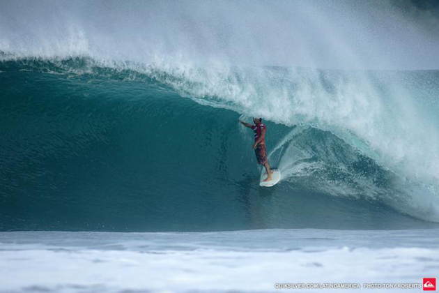 Pipeline Mexicano pega fogo no Quiksilver Pro Puerto Escondido