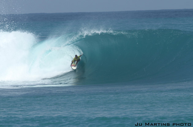 O swell de Agosto nas Mentawai 2011 - Star Koat