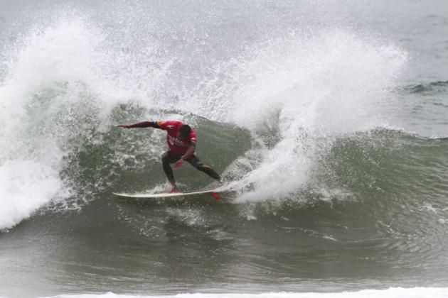 Messias Felix Sobrevoa a 3ª Etapa Do Arnette Matte Leão Rio Surf Pro 2011