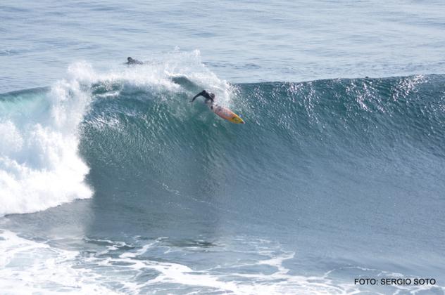 Heloy Júnior na espera por evento de ondas grandes no Chile