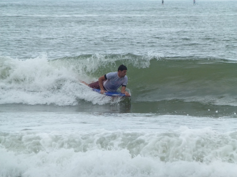 Eder Luciano e Liege Laurentino vencem na abertura do Catarinense de Bodyboarding