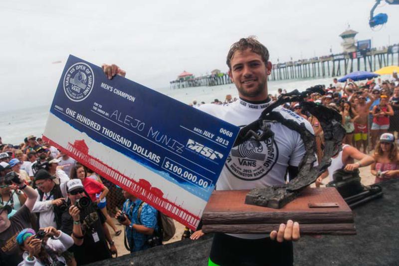 Alejo Muniz é o campeão do ASP Prime US Open of Surfing na Califórnia