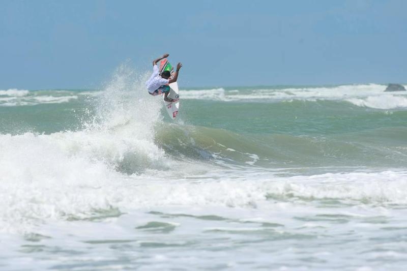 Itim Silva e Michel Roque em ação na Taíba