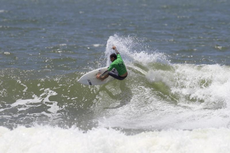 Alan Marcos vence em Balneário Camboriú