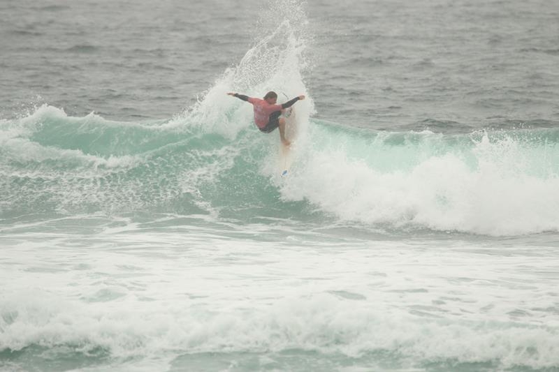 Campeões do 15º Paulista Universitário de Surf são definidos em Maresias