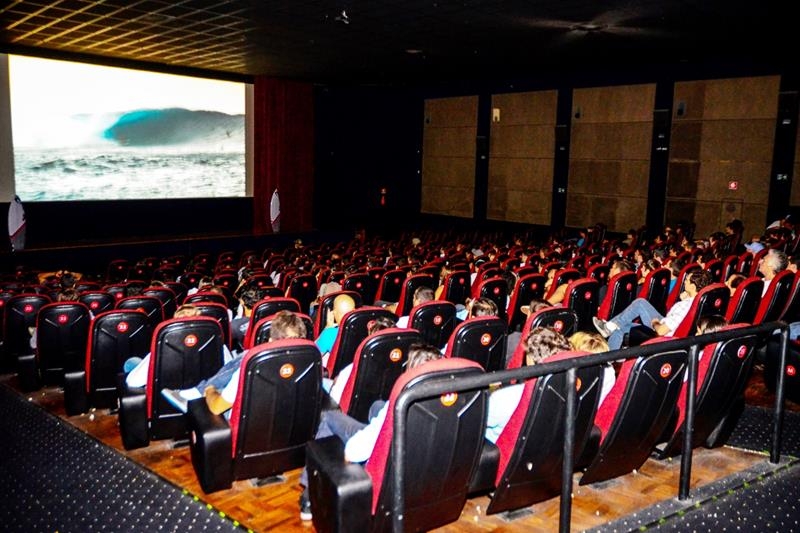 Agora é a vez de Santos receber a premiere de “Missing”, o novo filme com Mick Fanning