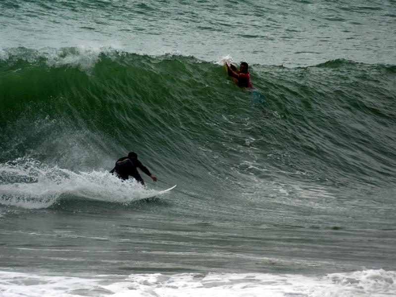 Boas ondas na Última etapa do Circuito Capixaba Cyclone Bahamas de Surf