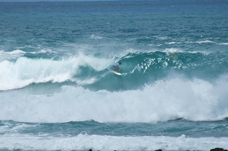 Rhamon Austin pega Abras clássico no swell de 19 de FEV