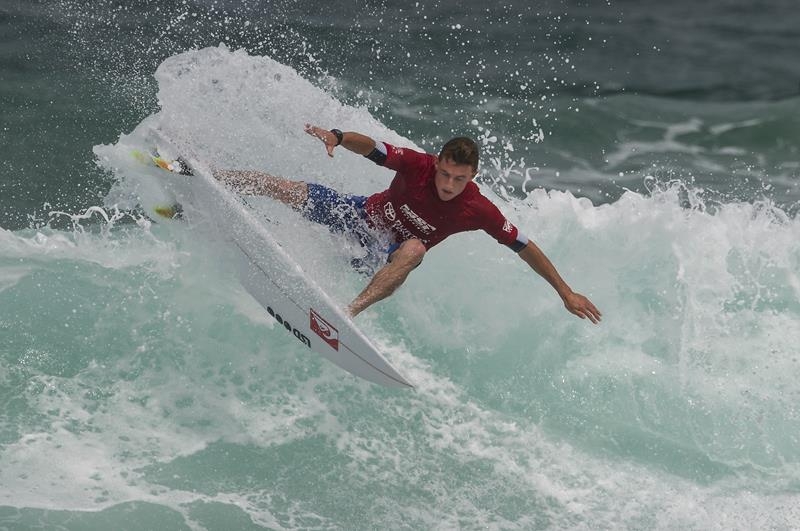 Matt Banting bate Mineirinho na semi e vence o Australian Open of Surfing 2014