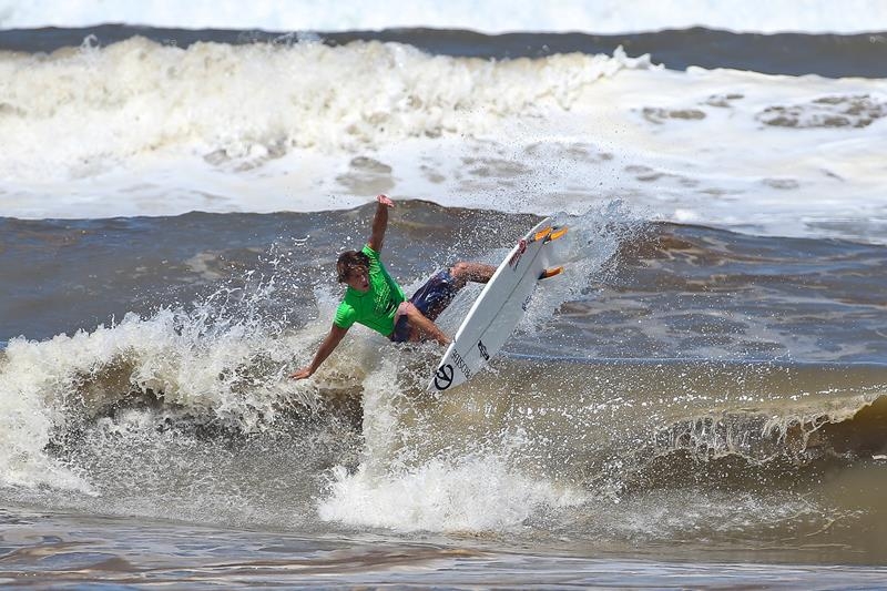 Josias Pedrinha é o grande vencedor da Taça ASPI de Surf Amador 2014