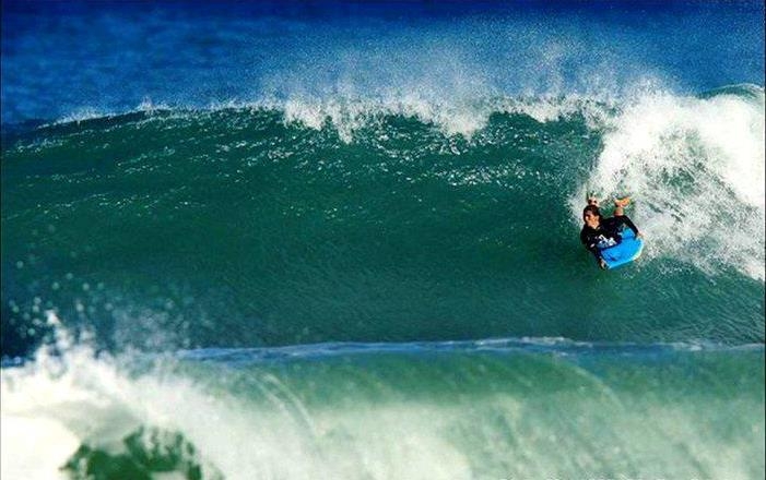 Xandinha Ereiro Fecha Co Patrocínio de Prancha de Bodyboard