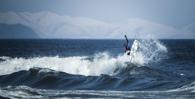 William Aliotti Vence o Nixon Surf Challenge 2014 na Rússia