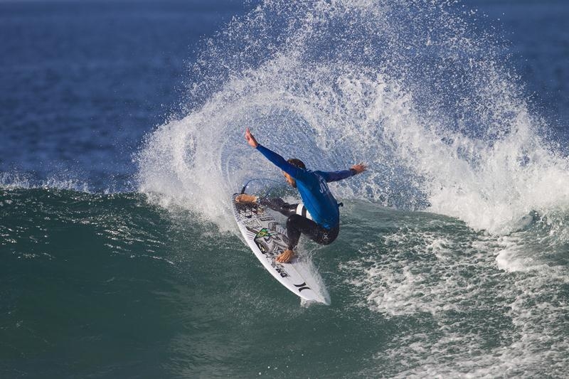 Alejo Muniz já garante o Brasil nas quartas no WCT de J-Bay