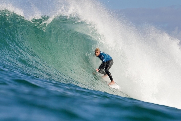 Fanning Vence em J-Bay mas Medina Continua Líder do WCT