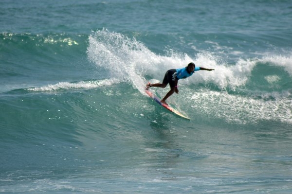 Miluska Tello vence Melanie Giunta no Cyzone ASP Pro Junior no Peru