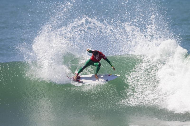 Adriano de Souza salva a pátria no Hurley Pro Trestles