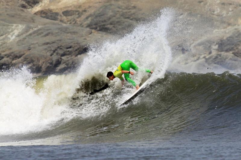 Peruanos fazem a festa em casa no Chicama Classic Pro Junior