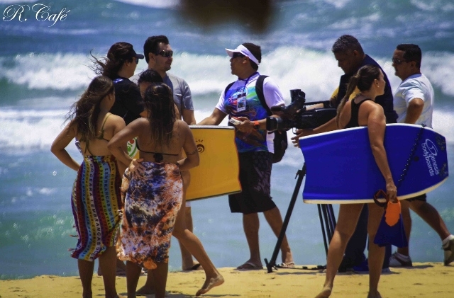 Vibe Surf Girls 2014