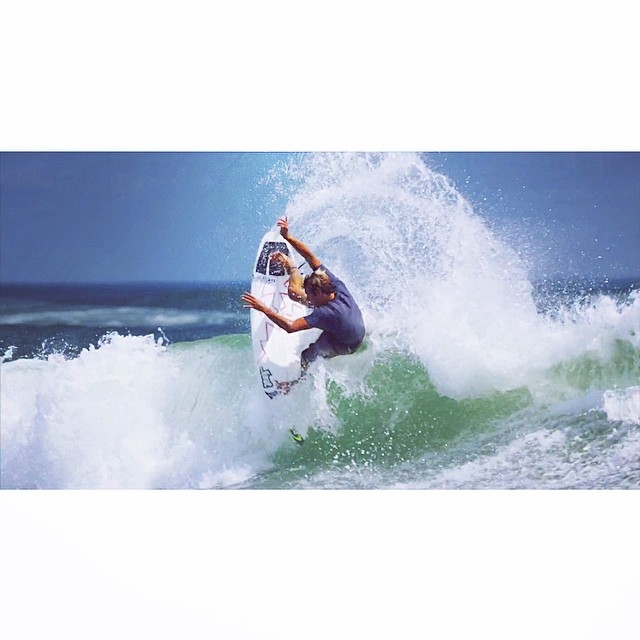 Eric Geiselman entre tubarões e aéreos na Flórida