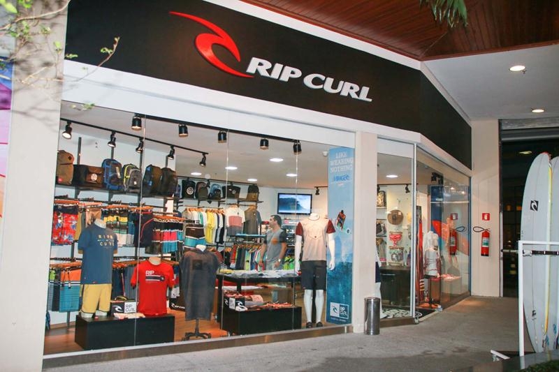 Rip Curl inaugura nova loja no Shopping Jequiti, em frente à Praia de Pernambuco