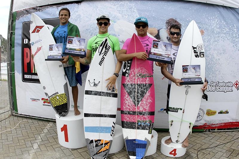 Luel Vence e Ítalo Ferreira confirma o título brasileiro PRO 2014 em São Francisco do Sul