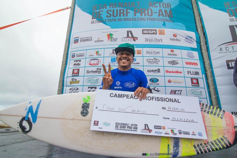 David do Carmo é o Campeão Profissional do Iesa Renault Actor de Surf Pro/Am