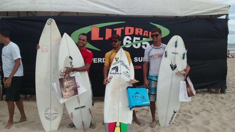 Rodrigo Alvaia é o campeão do Circuito Ondulação de Surf 2014