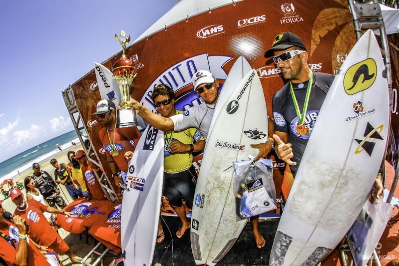 Pedro Lima vence primeira etapa do Brasileiro Master em Maracaípe
