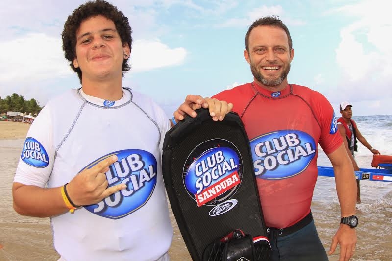 Skatista Lucas “Sheep” Henrique ganha batalha de Hoverboard em Maracaípe