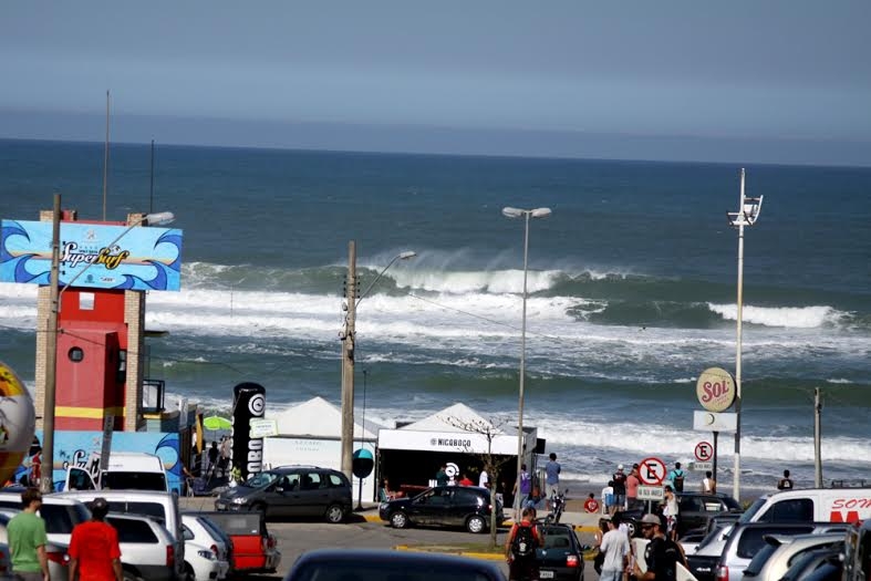 Associação de Surf Ingleses e Santinho completa 34 anos