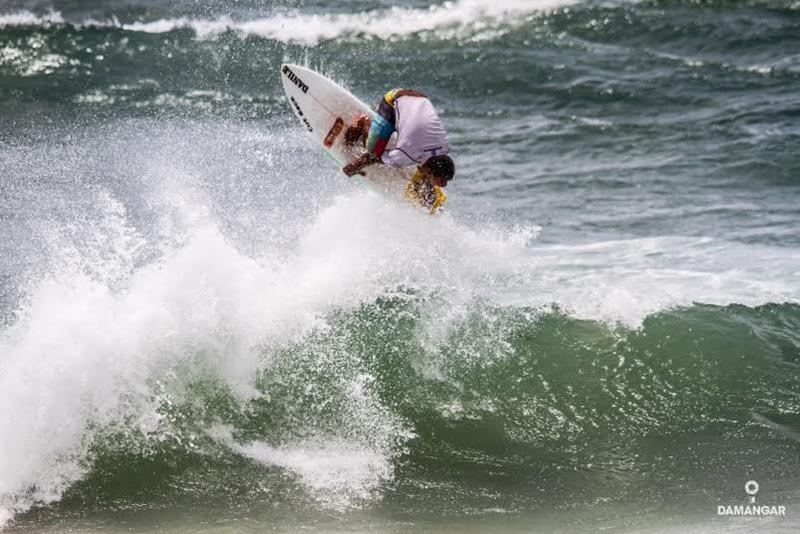 Elivelton Santos vence a 1ª etapa do Rota do Mar Pro Surf 2015