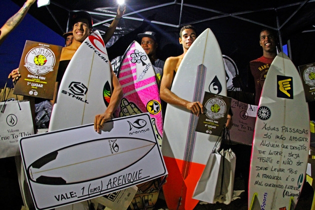 Surfistas de Guarujá são destaque na 1ª etapa do Totally Crustaceous Tour