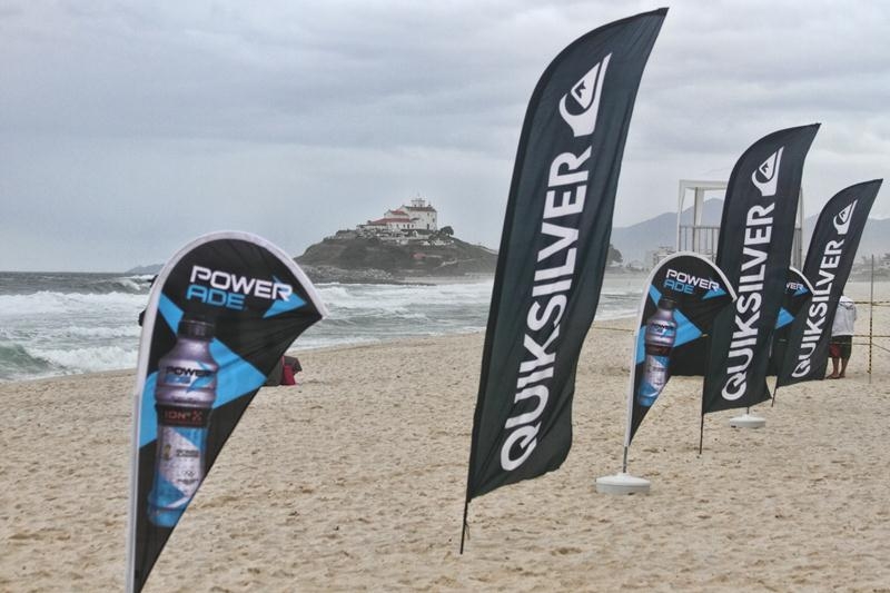 Ventos muito fortes adiam o Quiksilver Pro Saquarema na sexta-feira