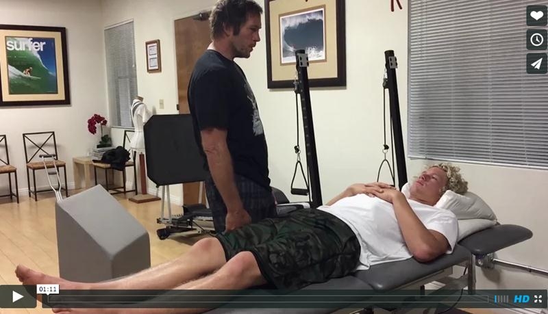 John John sofre lesão no tornozelo e está fora do Fiji Pro