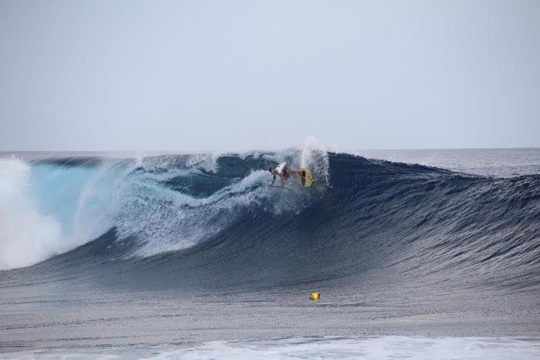 Caio Vaz assume a liderança do mundial de SUP Wave