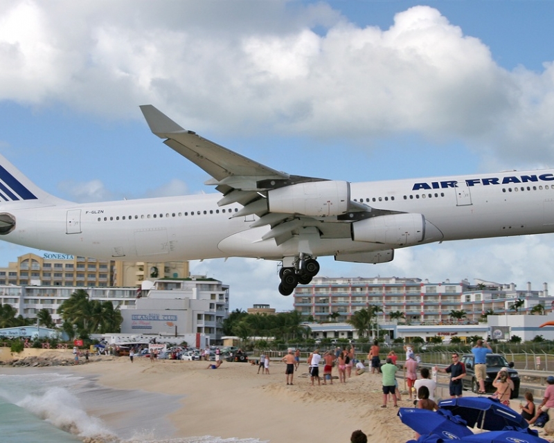 Voo da Air France Atrasa 1 Dia: a Tripulação Foi Surfar...