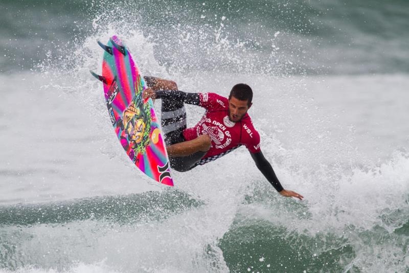 Filipe Toledo dá show no US Open e Courtney Conlogue lidera o WCT