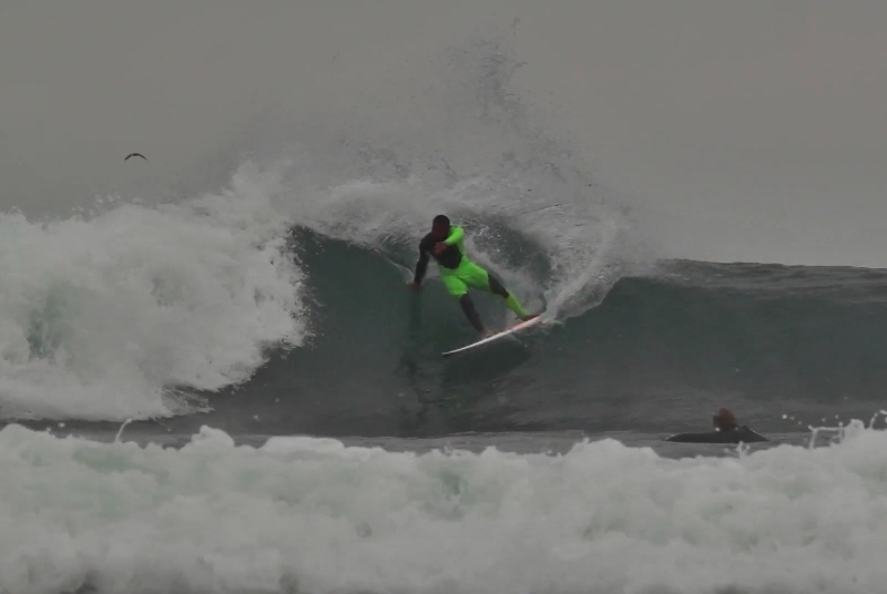 Wiggolly afiado em Trestles