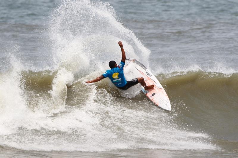 Resumo do 2º dia do Oi SuperSurf em Saquarema