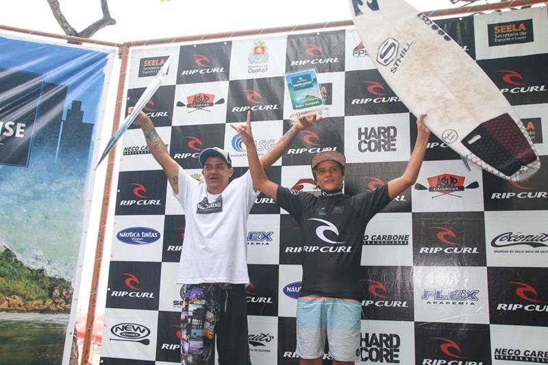 Eduardo Motta é o supercampeão do Rip Curl Guarujaense de Surf
