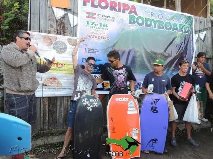 Luís Villar e Raquel Friedrich assumem a ponta do catarinense de Bodyboard